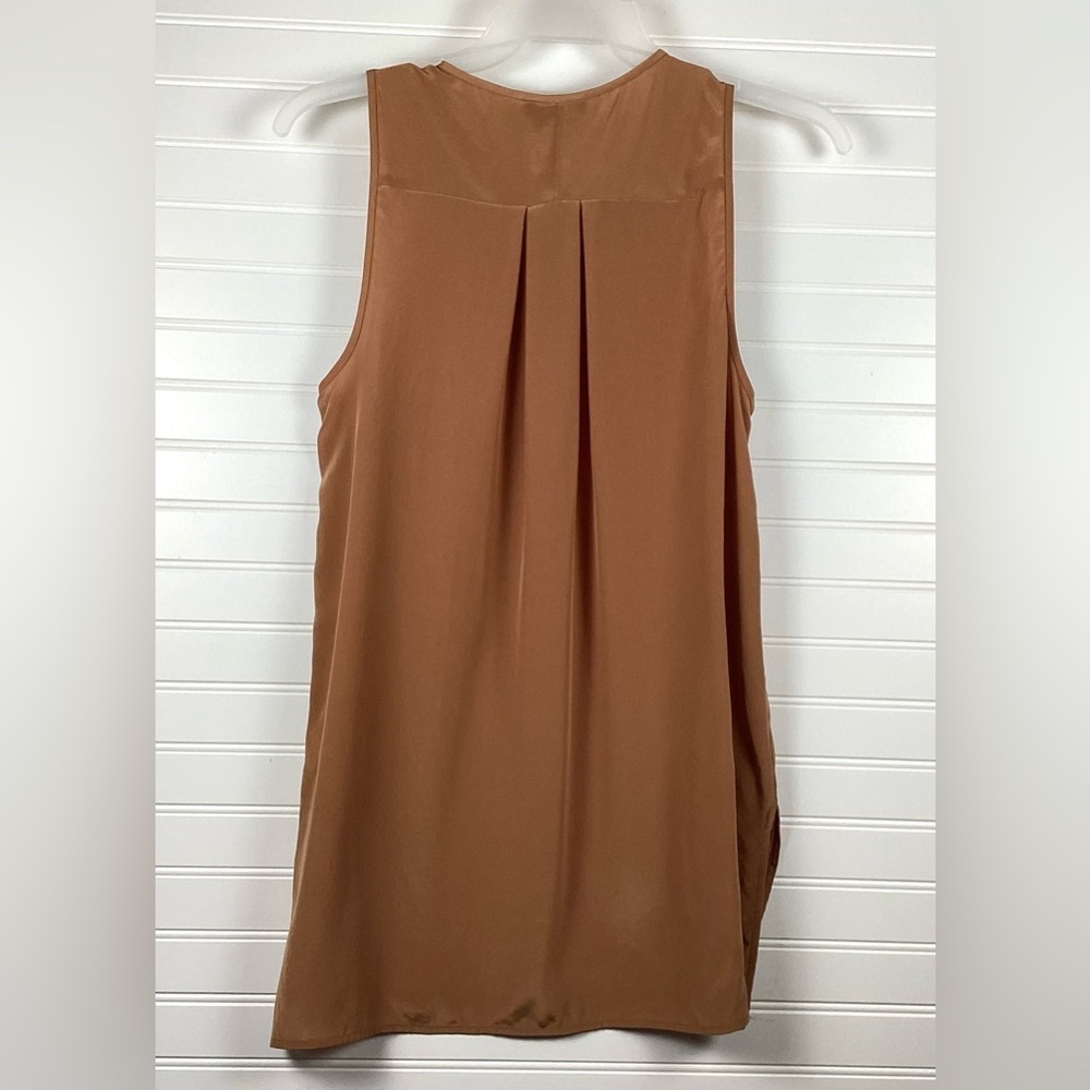 Vince NWT Sleeveless Rust Silk Top Size Large - Picture 5 of 9